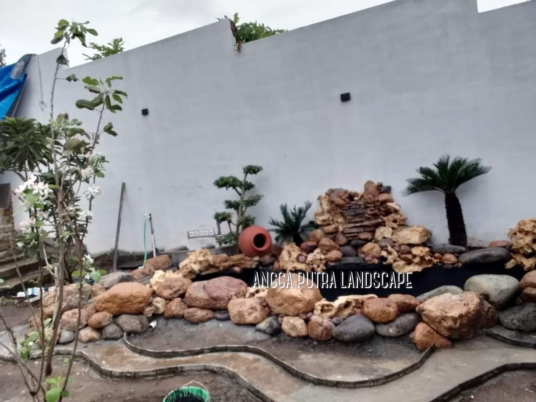 Jasa pembuatan kolam tebing | kolam ko,i | relief,air terjun di bangil,pasuruan