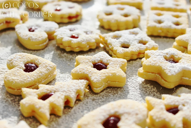 Linzer Cookies