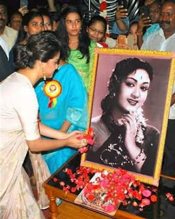 Keerthy Suresh in Saree with Cute Smile for Mahanati Felicitation in Tirupathy