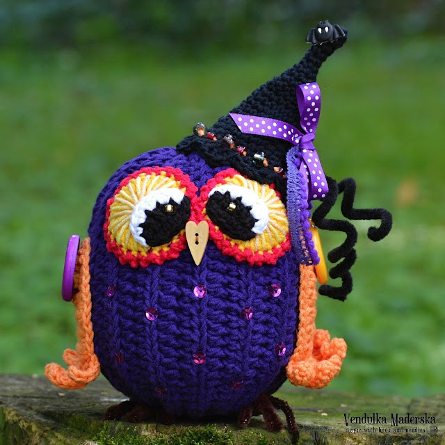 Pumpkin owl by Vendula Maderska