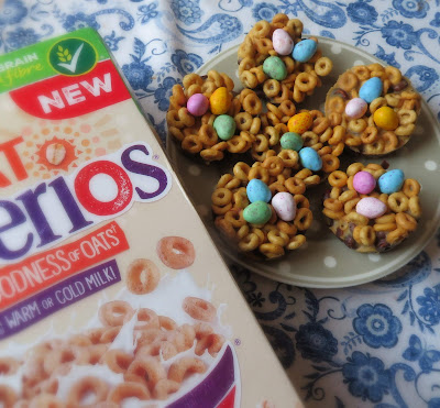 Chocolate & Peanutbutter Cheerio Cups