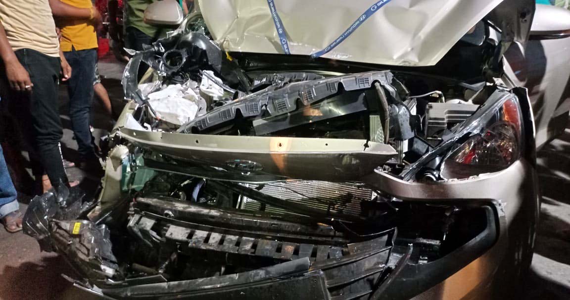 Car-accident-on-Jessore-Road