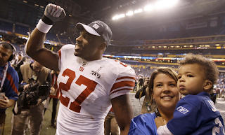 Brandon-Jacobs-Giants-Super-Bowl-2012