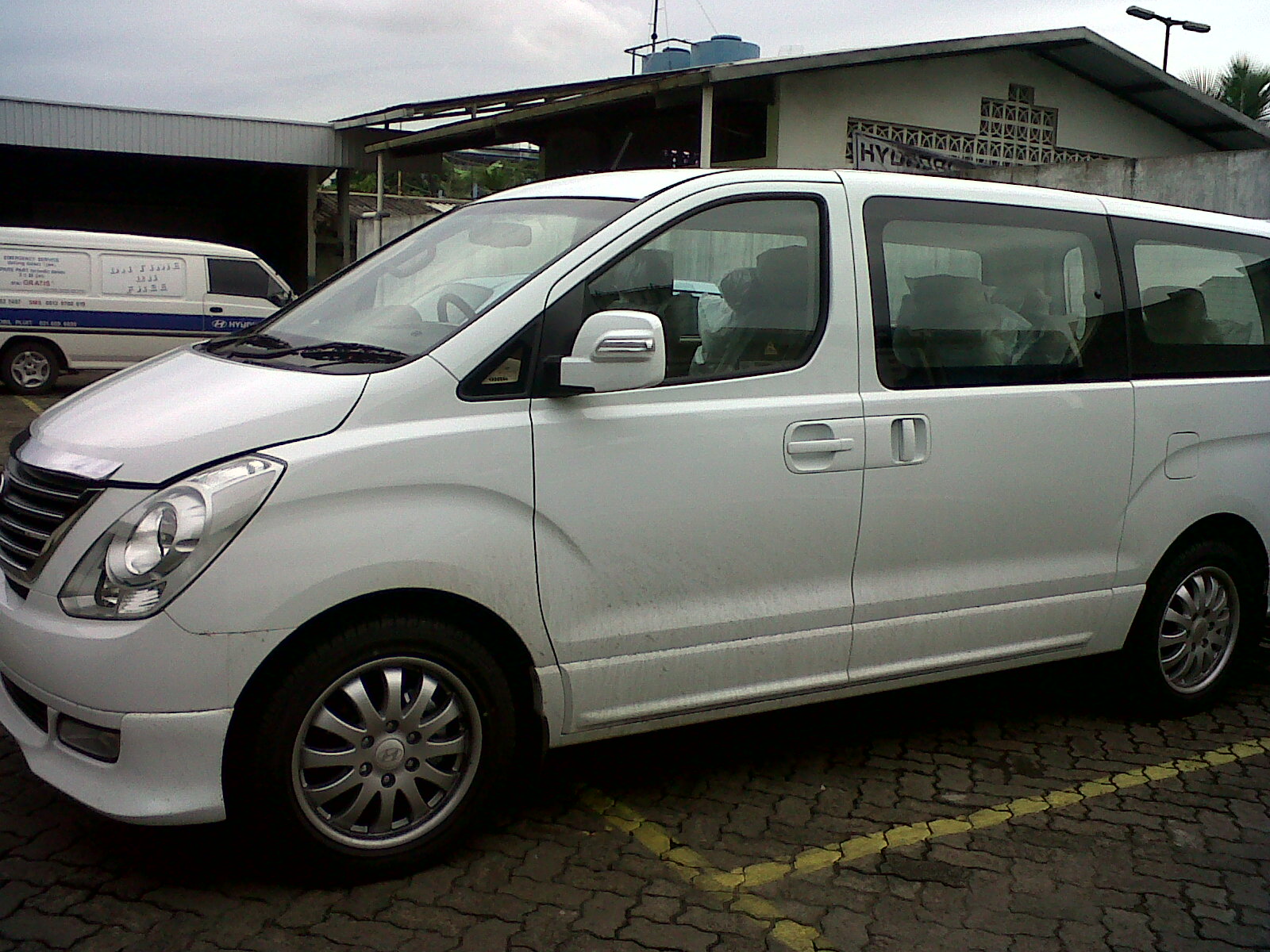  HYUNDAI H1 HYUNDAI MOBIL INDONESIA