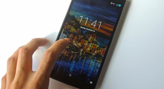 Двойно почукване по екрана за активиране на телефон с Android