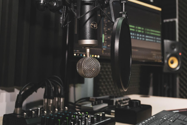 Profit from podcasts 9 different ways explained 2022