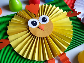 Prace plastyczne na Wielkanoc - jak zapakować prezenty od Zajączka Wielkanocnego - wiosna - zajączki - króliczki - marchewki z papieru - tuba na słodycze - prace z papierowych talerzyków