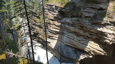 Athabasca Falls easy trail