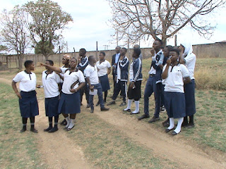 Wanafunzi wa Chuo cha GROSSAL INSTITUTE TRAINING COLLEGE MAKAMBAKO.Watembelea hifaddhi ya wanyama  Ifisi Mbeya