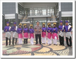 3.TARI  INDANG-Pagelaran Karya Seni Tari III (PAKASERI III) Kelas XI IPA SMAN Pintar  2011 Berjalan Sukses dan Luar Biasa