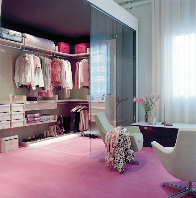 Walk In Bedroom Closet Designs