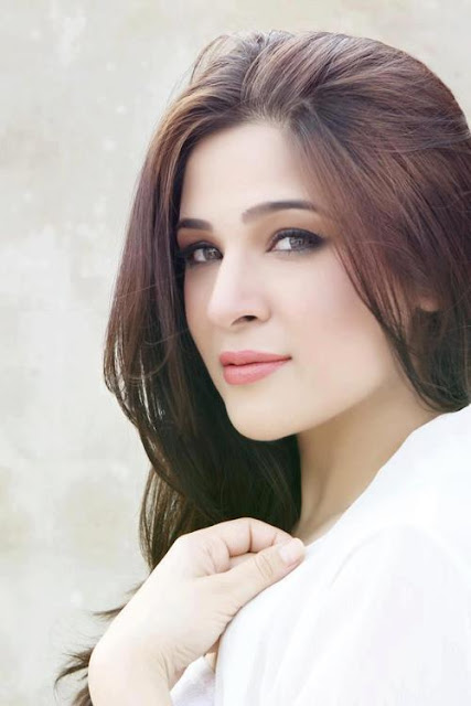Ayesha Omer HD Wallpapers Free Download