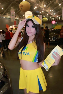 Essanne Yuxuan Singapore Sexy Model Sexy Yellow Dress Aviva Insurance Advertising 17