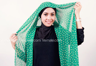 cara memakai hijab pashmina praktis 1