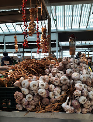 Alho e Pimenta expostos no Mercado do Bolhão