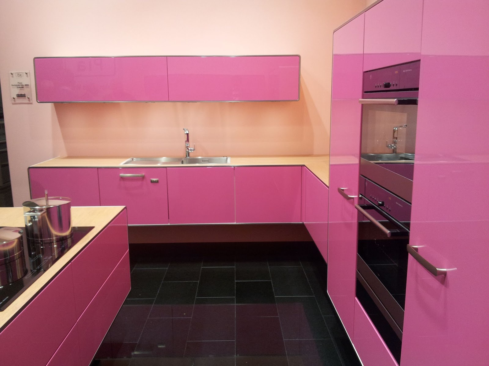 Decoration and Ideas Pink Kitchen  Decoration