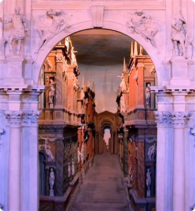 Vicenza_Teatro_Olimpico_(scena)