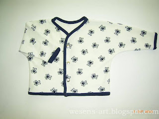 blue + white baby jacket    wesens-art.blogspot.com