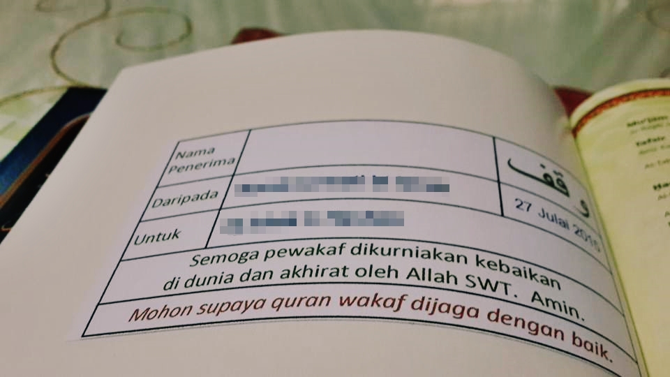 Tulis Nama Si Mati Atas Al-Quran Wakaf - Oh! Media