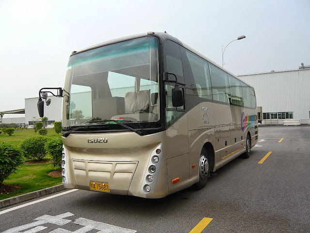 Visit to GAC Toyota Motor Company (GTMC) 廣州豐田汽車廠之旅 (Apr 2009) - Toyota Yaris RS  &  Volvo / Isuzu / FOTON Coach