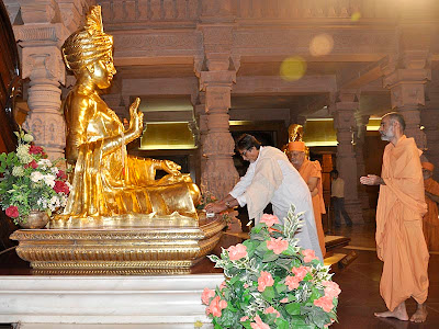 Amitabh Bachchan at Akshardham in Gujarat