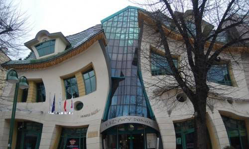 Curve house