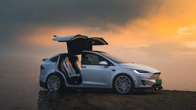 Tesla Model X / AutosMk