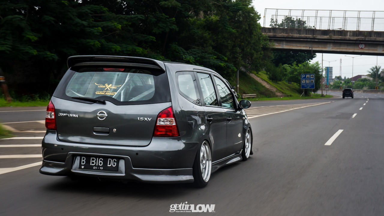 Modifikasi Mobil Ceper Nissan Grand Livina Gray Metallic Alul Stemaku