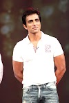  Sonu Sood has airlifted 177 girls trapped in Kerala, delivered home!