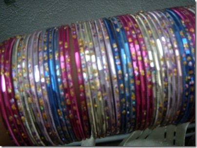 4 dozens of thin bangles