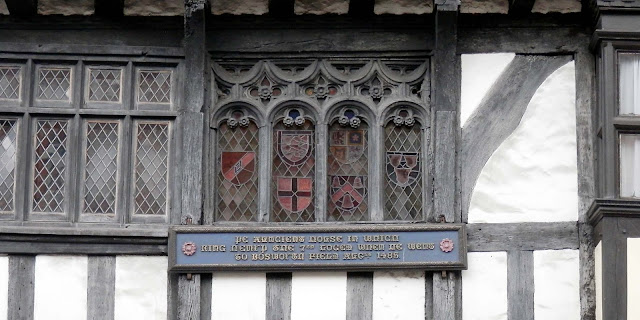 Henry Tudor House windows exterior