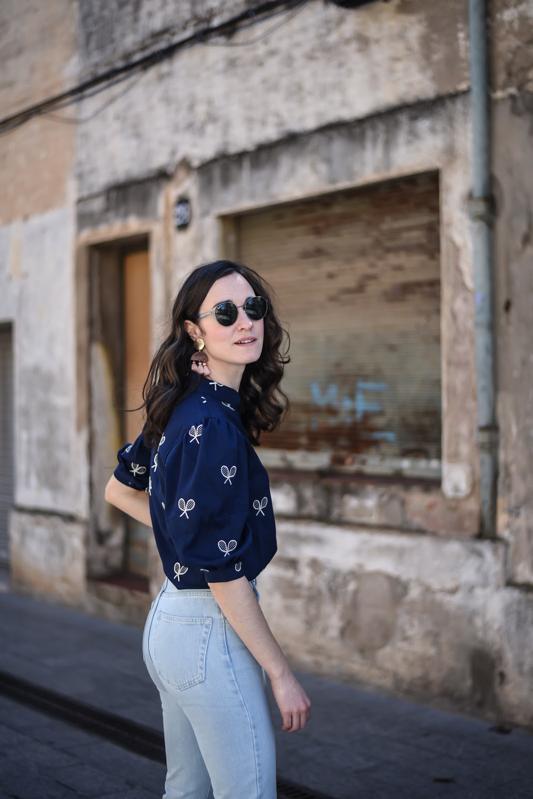 perfect_jeans_blouse_street_style_look