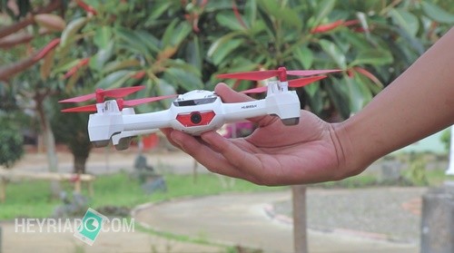 E merupakan quadcopter yang mempunyai ukuran  Hubsan X4 Desire H502E Review Indonesia, Drone Murah Untuk Pemula