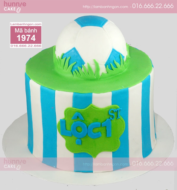 Bánh fondant hình bóng đá
