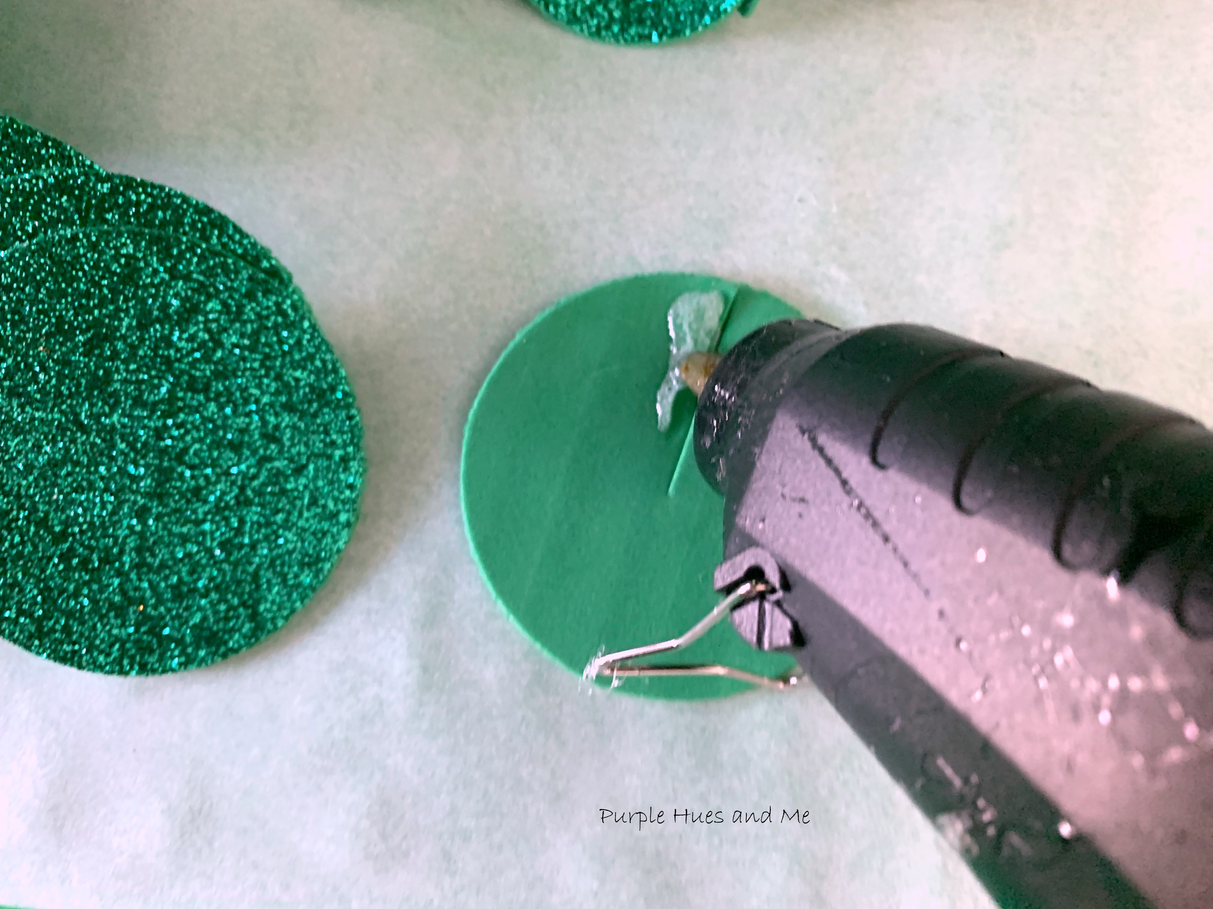 Purple Hues and Me: Glitter Foam Circles Christmas Tree