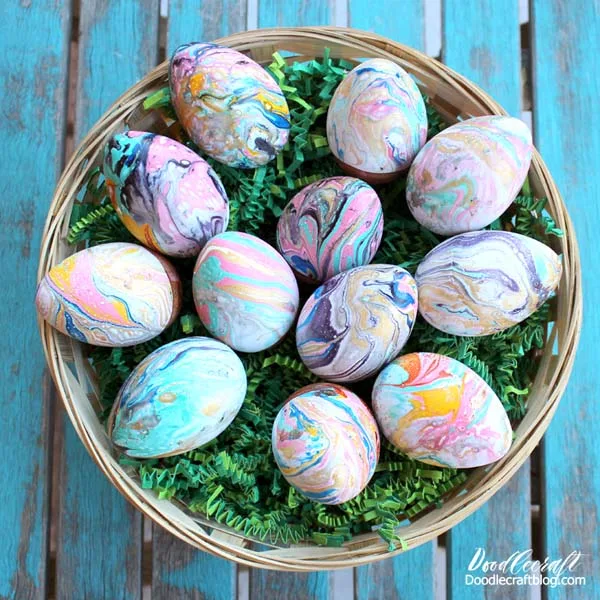 Marbled Easter eggs using EasyMarble from Marabu