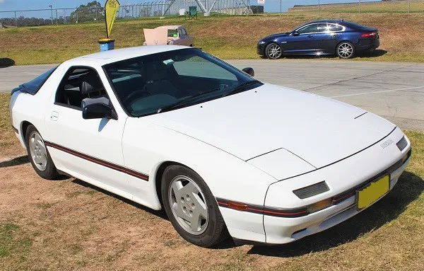 Ficha Técnica Mazda RX-7 FC (1987)