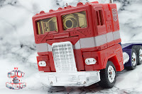 Transformers Missing Link C-01 Convoy 06