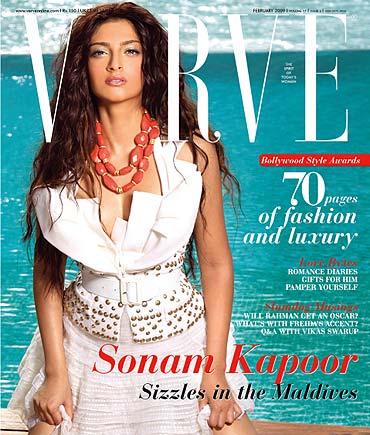 Sonam Kapoor  Ten Different Looks, Sonam Kapoor ten different  dresses,mesothelioma,mesothelioma patient,drug reahb, student loan, student loan consolidation, insurence,health insurance,car insurance,beauty schools,lawyers,Beauty Tips, Healt Tips, Tutorial,Car,Computer Tips, Software,car accident lawyer