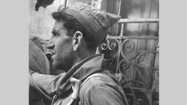 La fotografía inédita de un miliciano de la Guerra Civil hecha por Robert Capa y Gerda Taro en Toledo