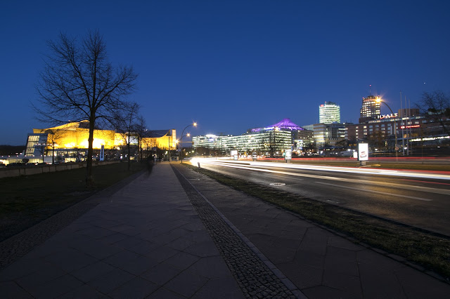 Dintorni della Neue Nationalgallery-Berlino