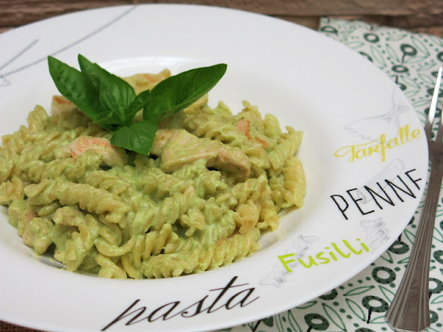 ESPIRALES CON PAVO Y PESTO DE CALABACÍN