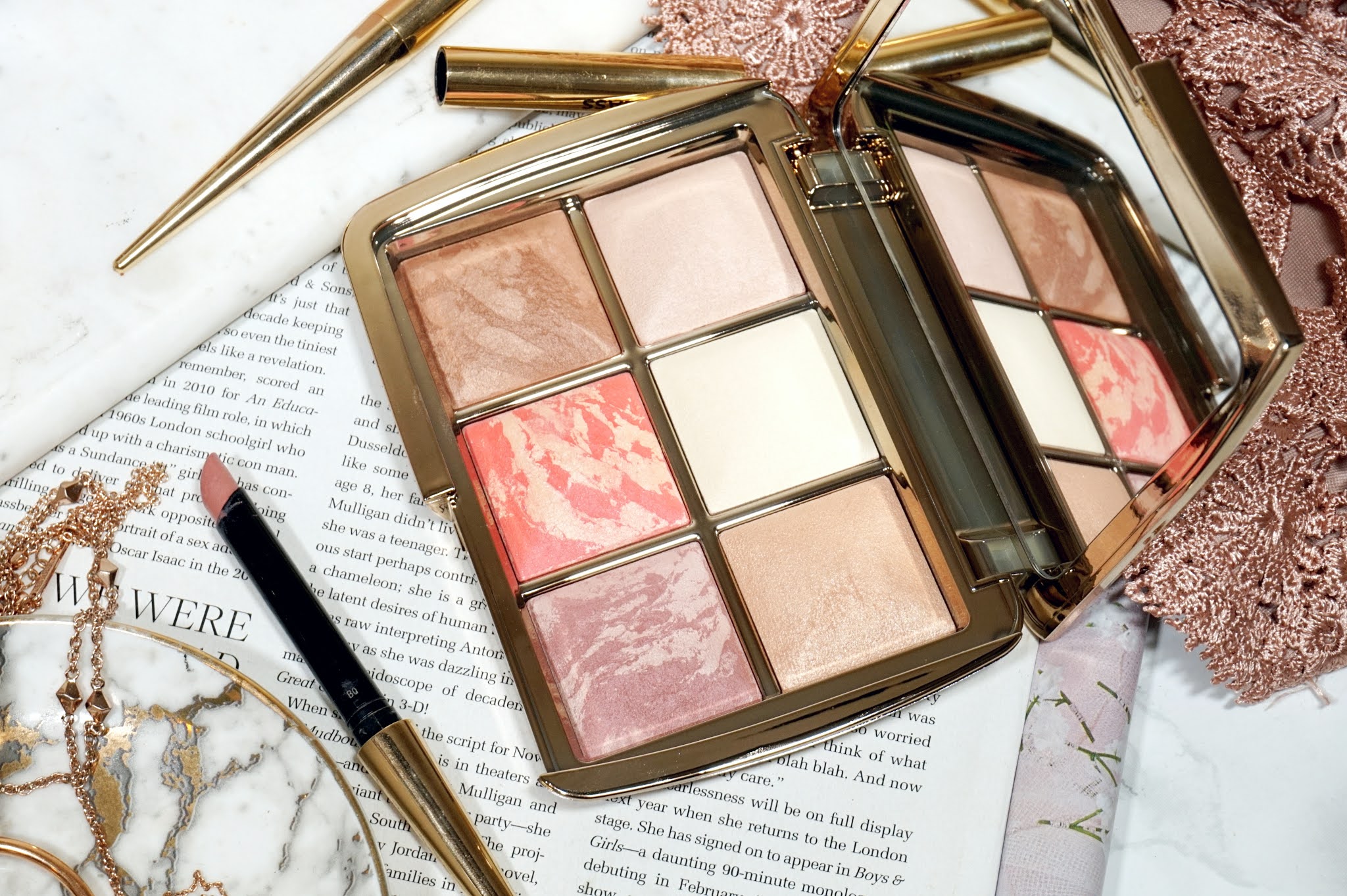 Hourglass Ambient Lighting Edit - Sculpture Review and Swatches