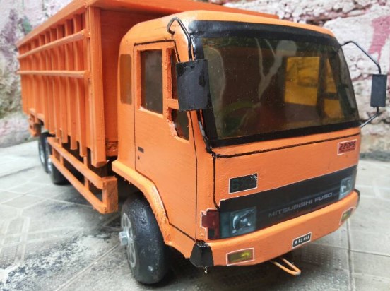 Mewarnai Sketsa Gambar  Truk  Fuso  Terbaru KataUcap