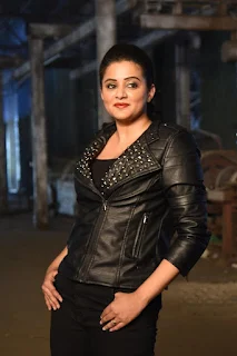 Actress Priyamani New Stills At Sirivennela Movie Shooting Spot