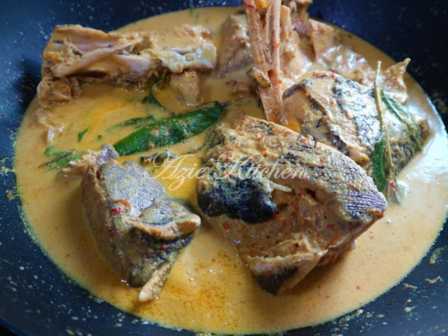 Gulai Lemak Ikan Duri Masin Versi Bonda - Azie Kitchen