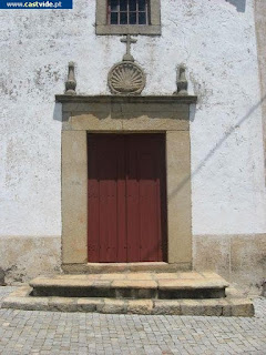 OGIVAL DOORS / Portas Ogivais, Castelo de Vide, Portugal