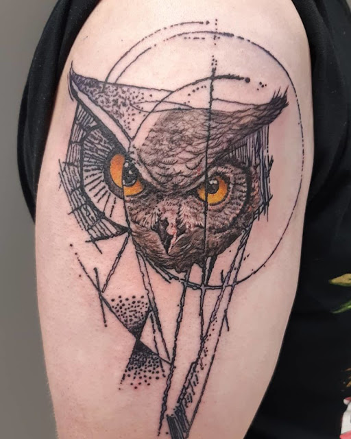 Tatuagens abstratas - 30 modelos femininos
