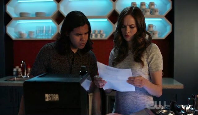 Caitlin and Cisco - The Flash Season 5 Episode 1 Breakdown