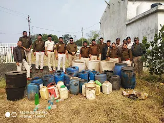 धार आबकारी विभाग ने ज़ब्त की एक लाख रुपये मूल्य  हाथभट्टी मदिरा व महुआ लहान